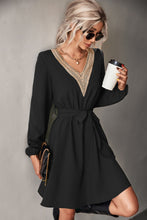 Load image into Gallery viewer, Contrast V-Neck Belted Dress